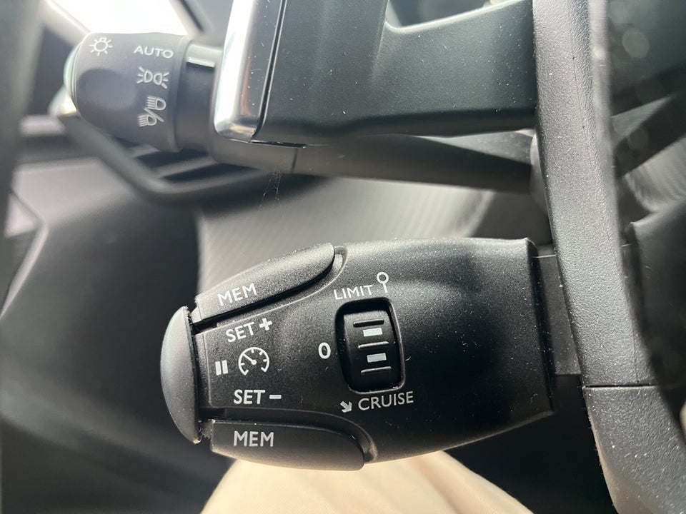 Peugeot 2008 1,2 PureTech 130 Active Pack EAT8 5d