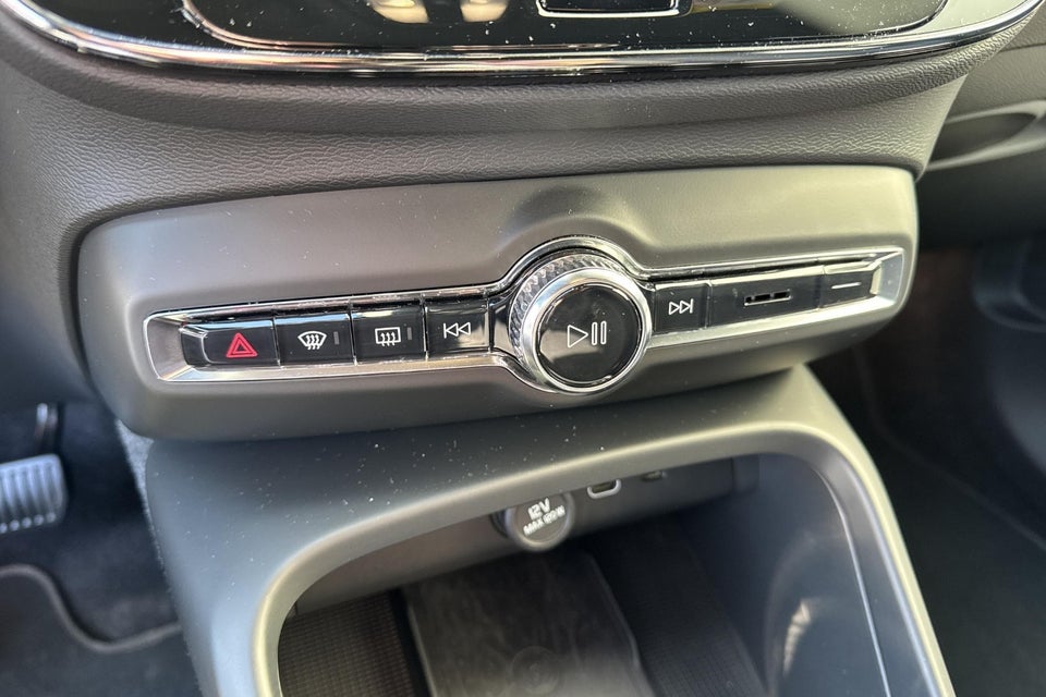 Volvo XC40 ReCharge Twin Plus 5d