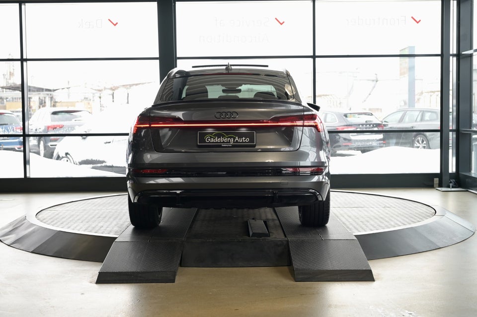 Audi e-tron 55 S-line Sportback quattro 5d