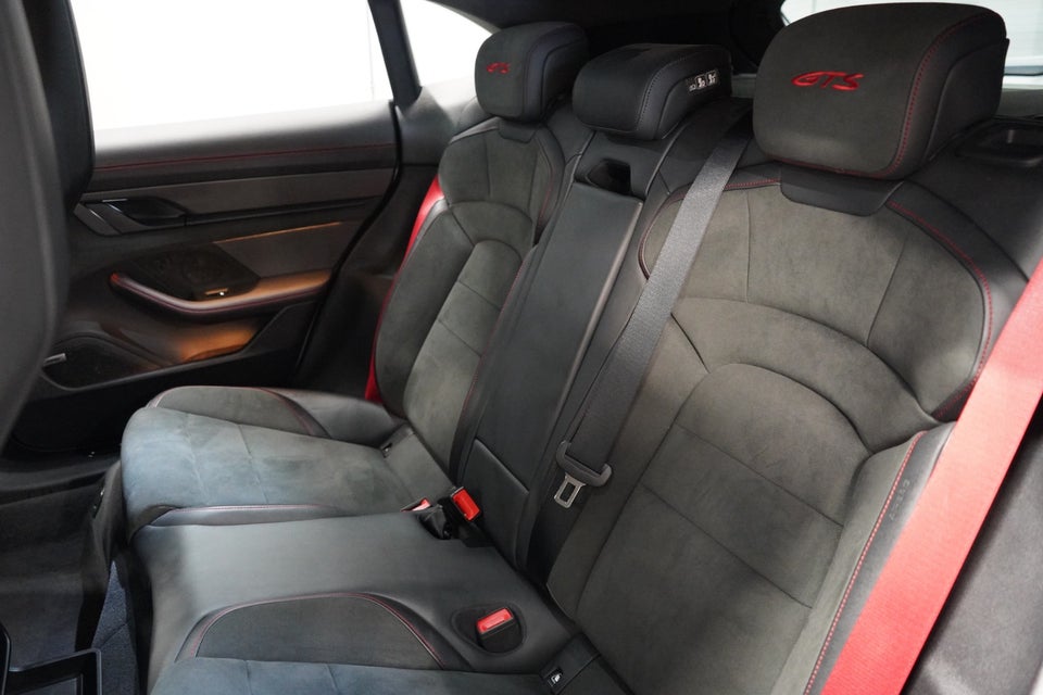 Porsche Taycan GTS Performance+ Sport Turismo 5d