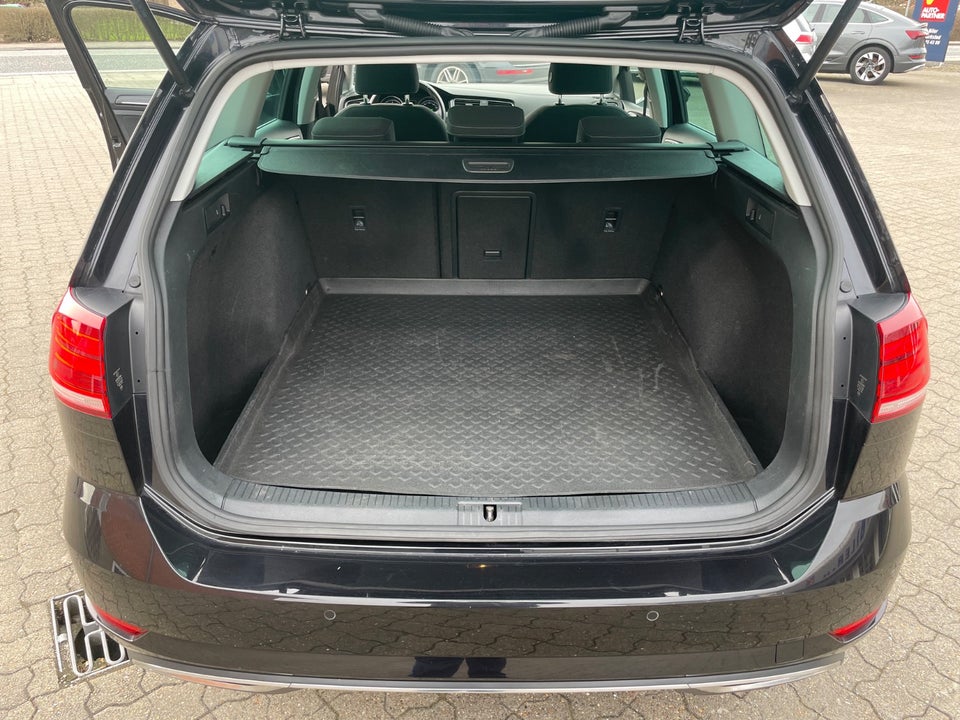 VW Golf VII 1,5 TSi 150 Highline Variant DSG 5d