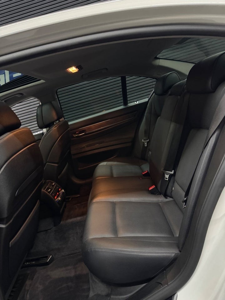 BMW 750i 4,4 xDrive Steptr. 4d