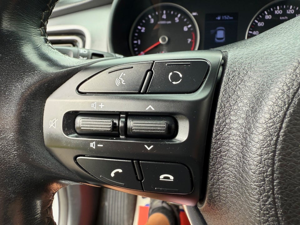 Kia Stonic 1,2 Attraction 5d