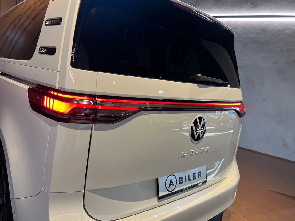 VW ID.Buzz 86 7prs LWB 5d
