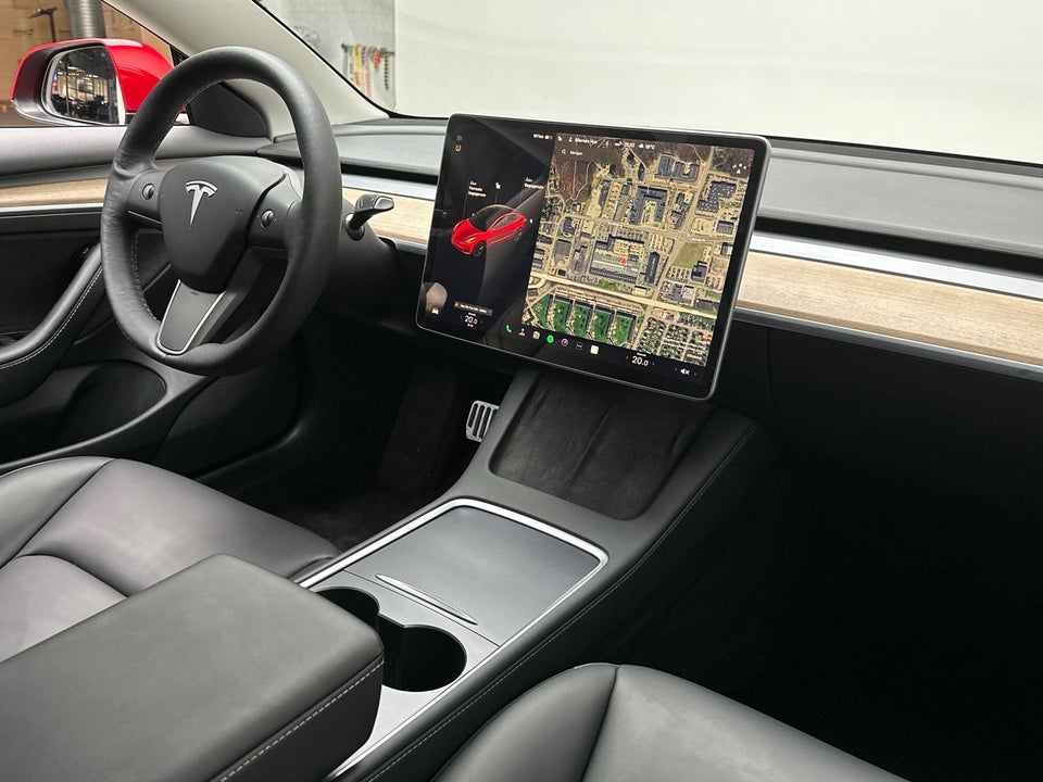 Tesla Model 3 Standard Range+ RWD 4d