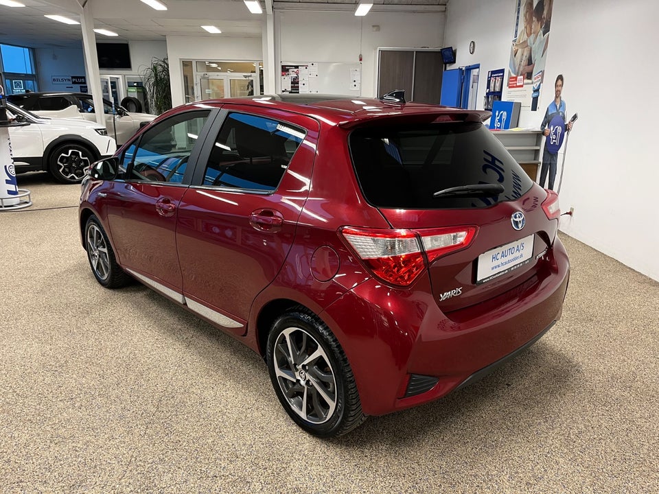 Toyota Yaris 1,5 Hybrid H3 Premium e-CVT 5d