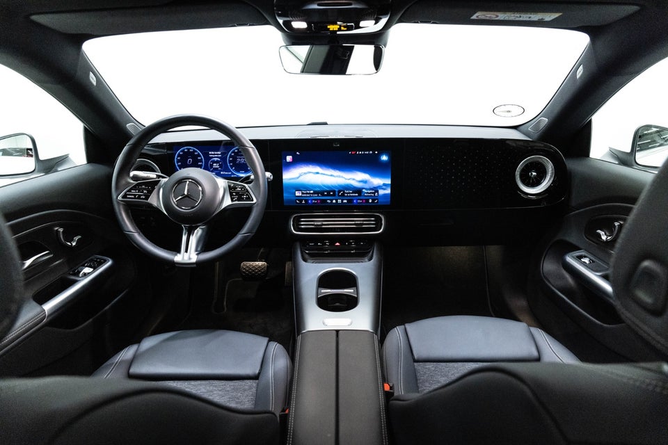 Mercedes CLA250+ electric Progressive Premium 4d
