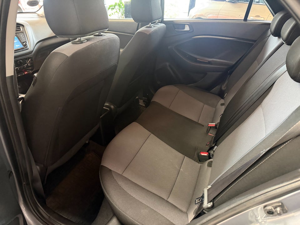 Hyundai i20 1,25 Vision 5d