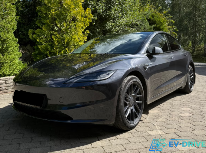 Tesla Model 3 Long Range AWD 4d