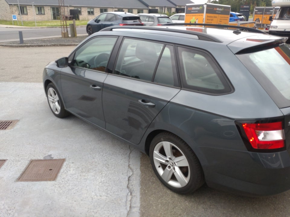 Skoda Fabia 1,0 TSi 110 Style Tour Combi DSG 5d