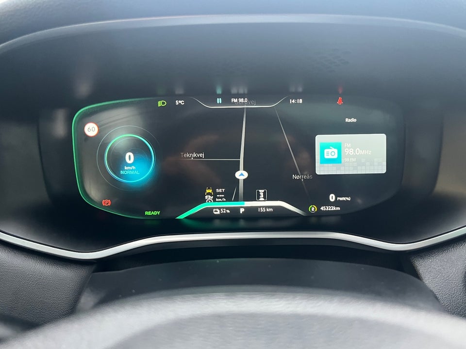 MG Marvel R Luxury 5d