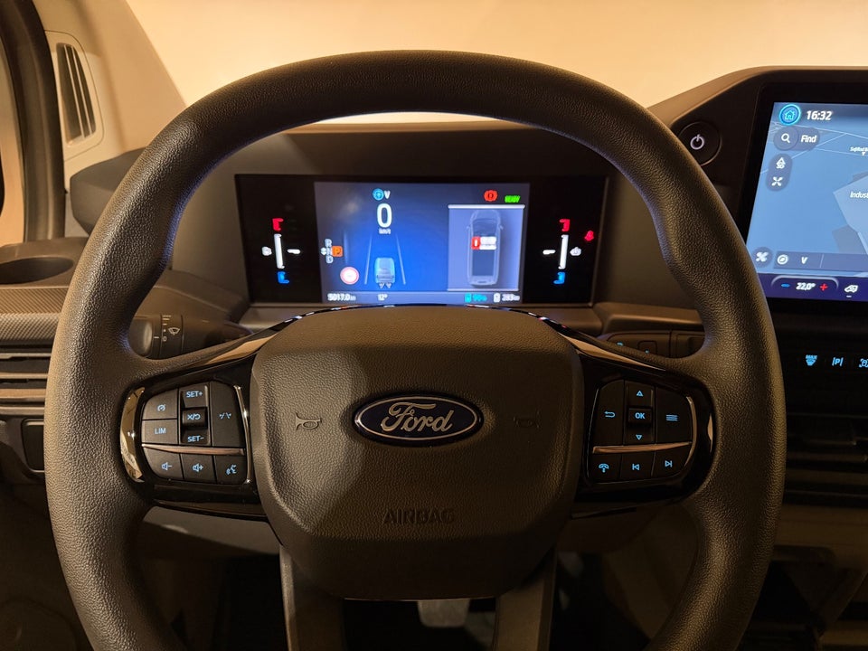 Ford E-Transit Custom 320L 64 Trend