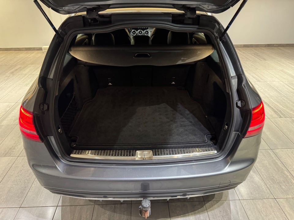 Mercedes C220 d 2,0 AMG Line stc. aut. 5d