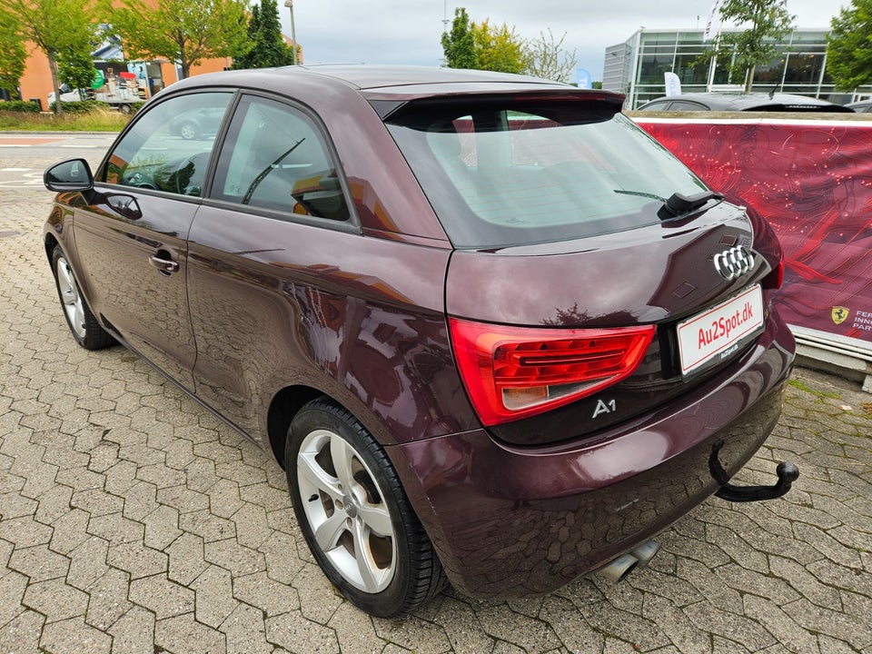 Audi A1 1,4 TFSi 122 Attraction 3d