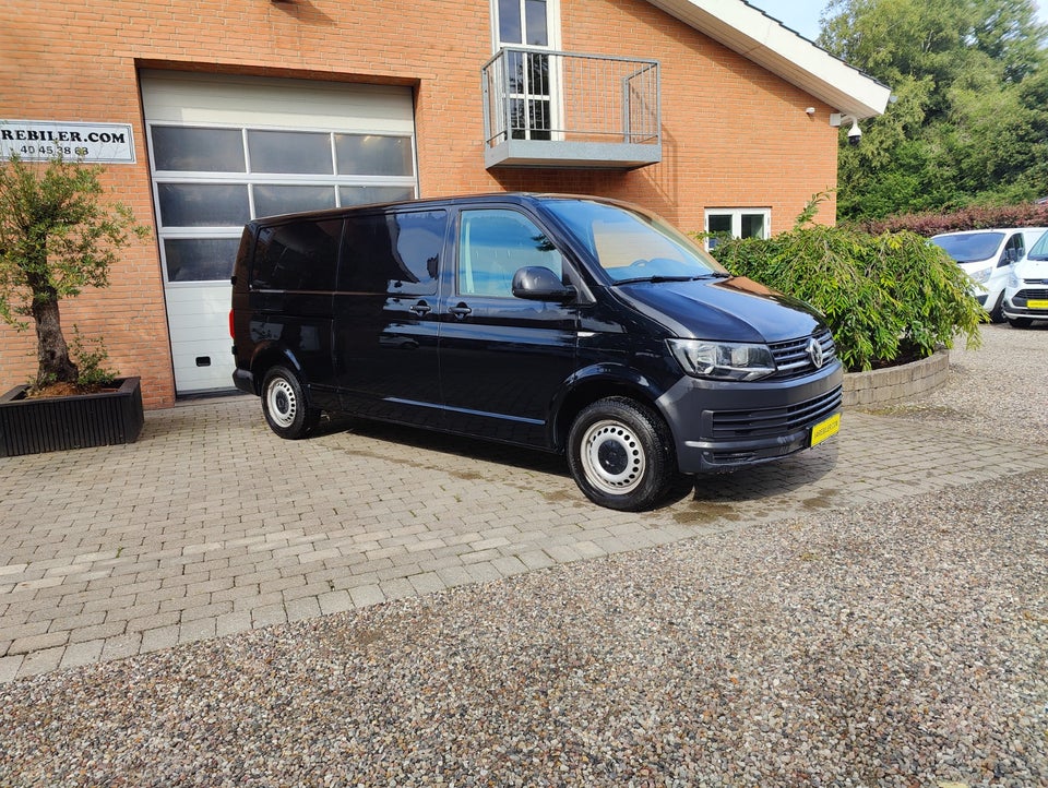 VW Transporter 2,0 TDi 102 Kassevogn lang