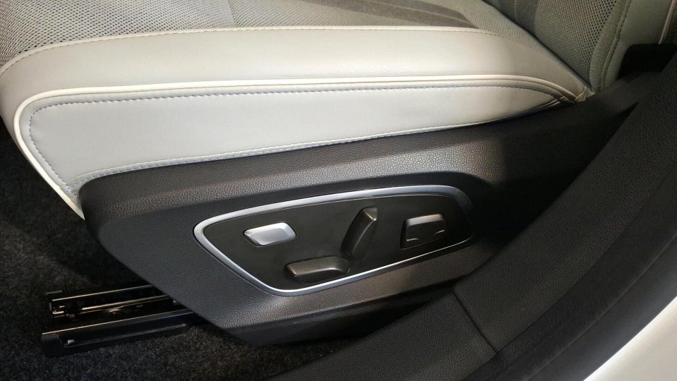 Renault Scenic E-Tech 87 Iconic 5d
