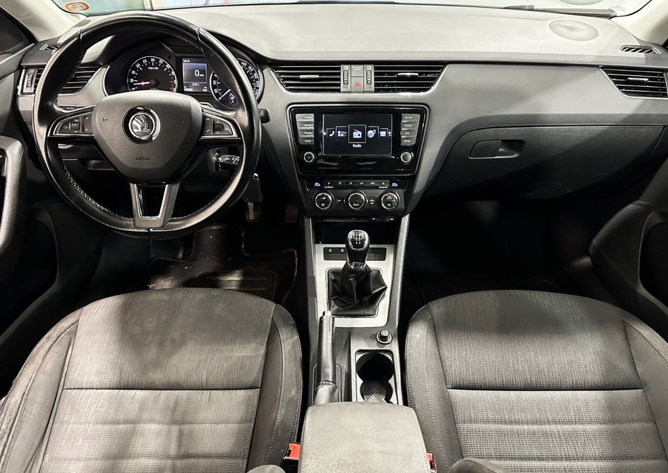Skoda Octavia 1,6 TDi 110 Ambition 5d