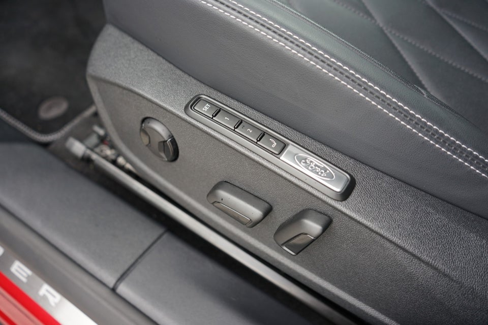 Ford Explorer 77 Premium Extended Range 5d
