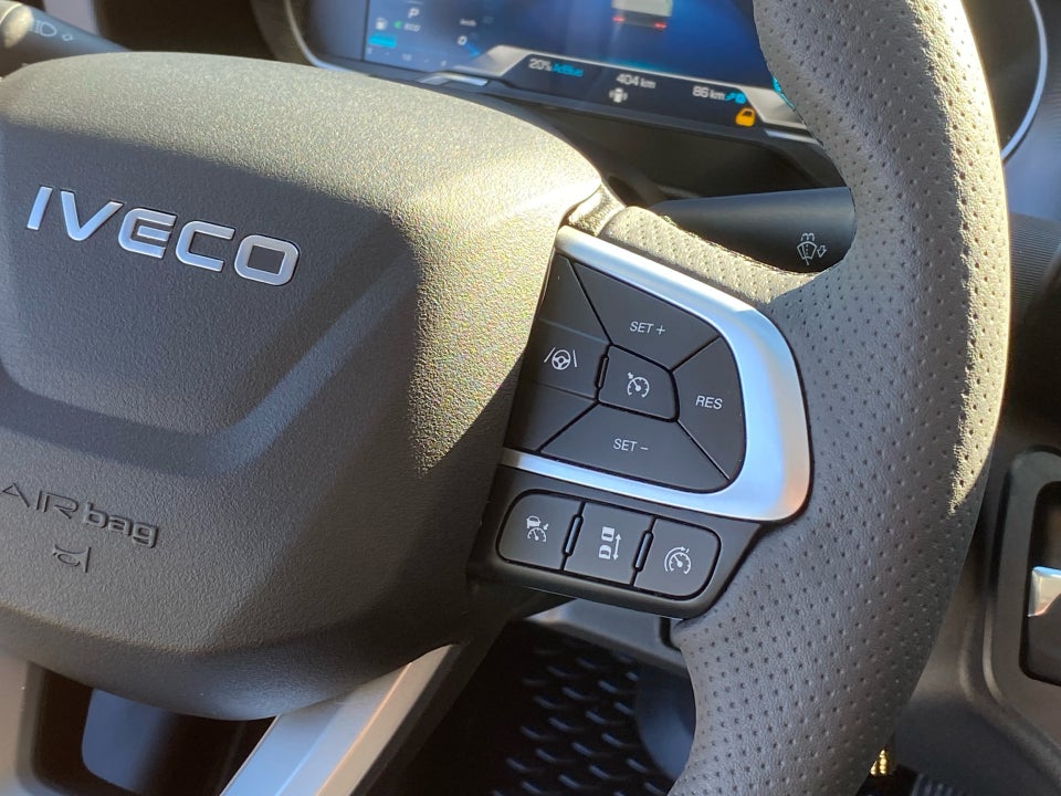 Iveco Daily 3,0 35S18 4100mm Alukasse m/lift AG8