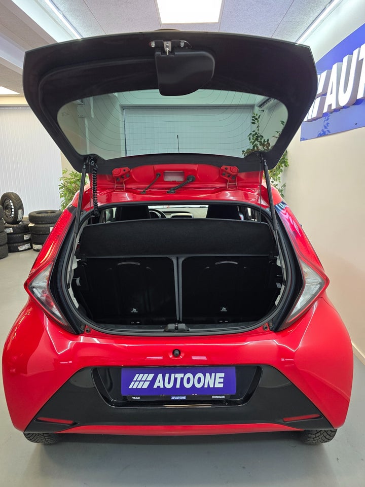 Toyota Aygo 1,0 VVT-i x-press 5d