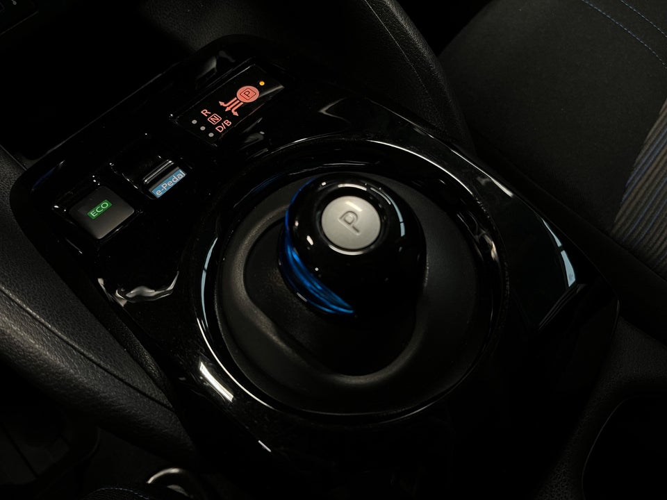 Nissan Leaf 39 N-Connecta 5d
