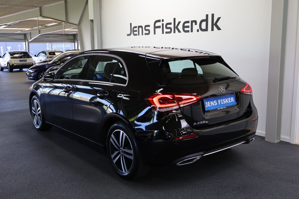 Mercedes A250 e 1,3 Progressive aut. 5d