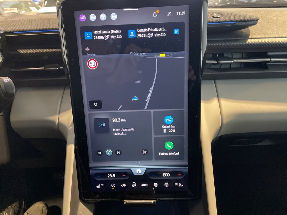 Ford Explorer 77 Premium Extended Range 5d