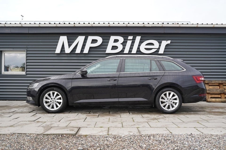 Skoda Superb 2,0 TDi 150 Style Combi DSG 5d