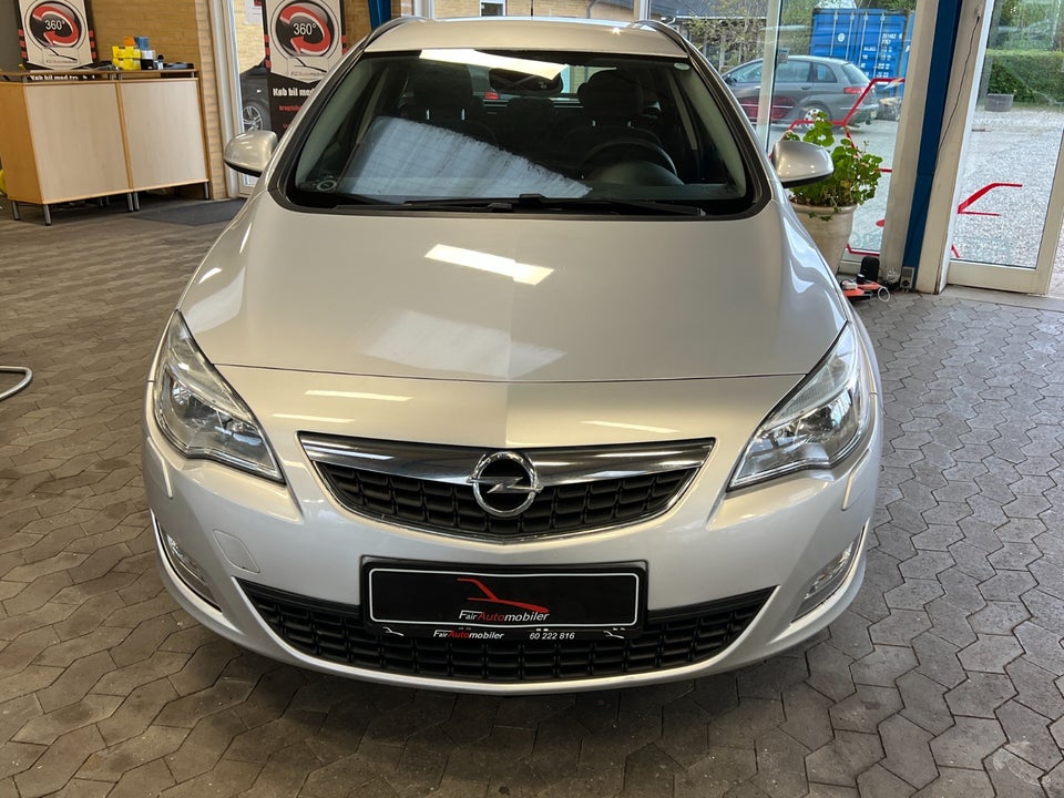 Opel Astra 1,4 T 140 Sport Sports Tourer 5d