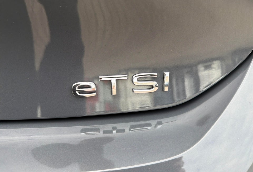 VW Golf VIII 1,5 eTSi 150 Style DSG 5d