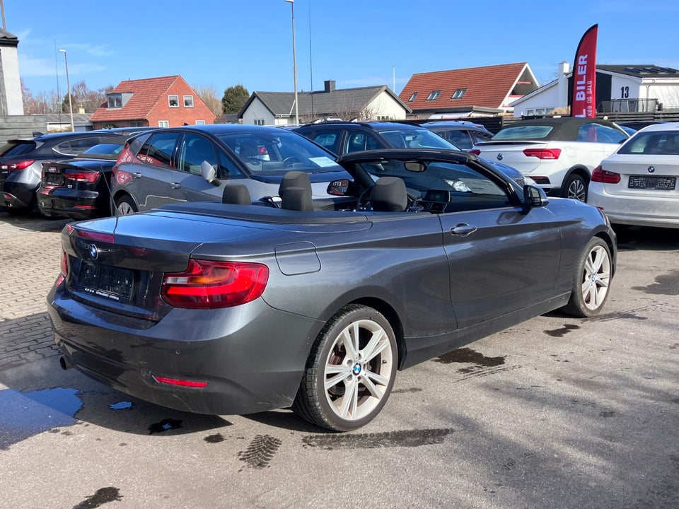BMW 220i 2,0 Cabriolet aut. 2d
