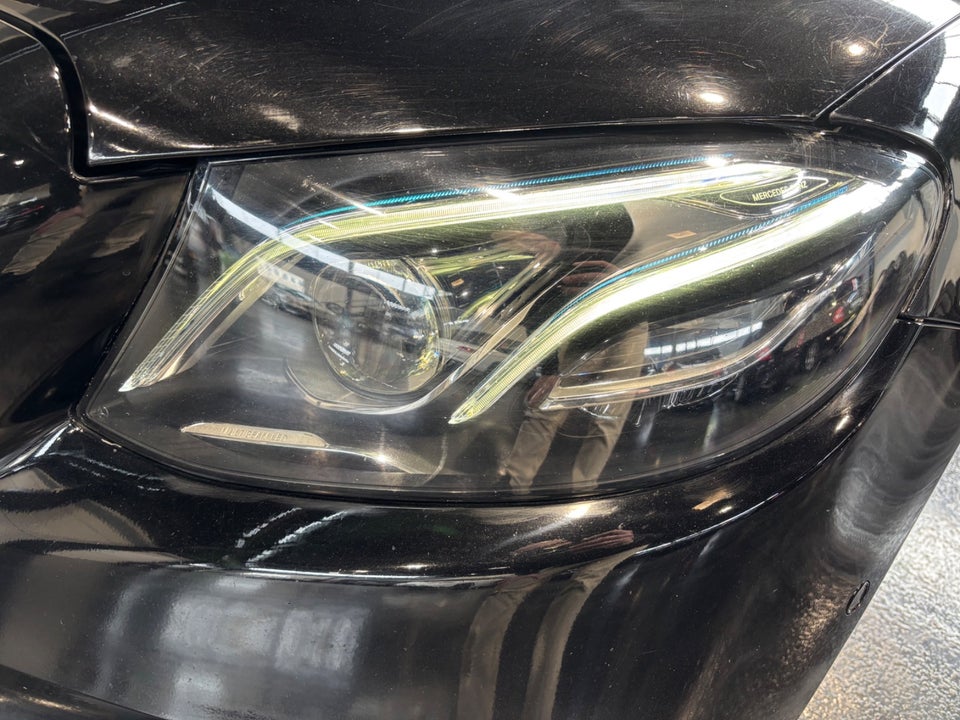 Mercedes E220 d 2,0 AMG Line aut. 4d