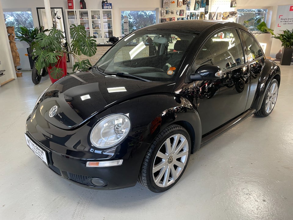 VW New Beetle 1,6 Trendline 2d