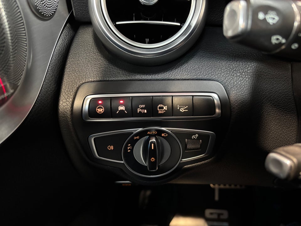 Mercedes C300 2,0 AMG Line Coupé aut. 2d