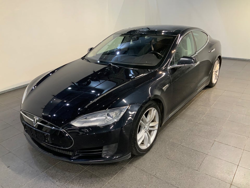 Tesla Model S 90D 5d