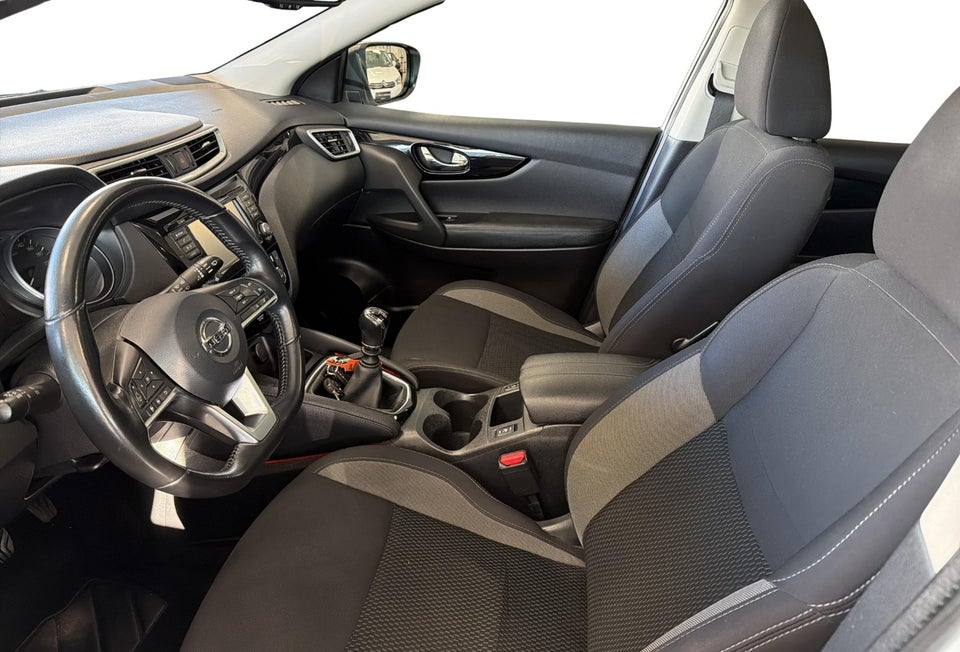 Nissan Qashqai 1,3 Dig-T 140 Acenta 5d