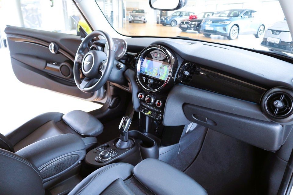 MINI Cooper SE Classic Trim 3d