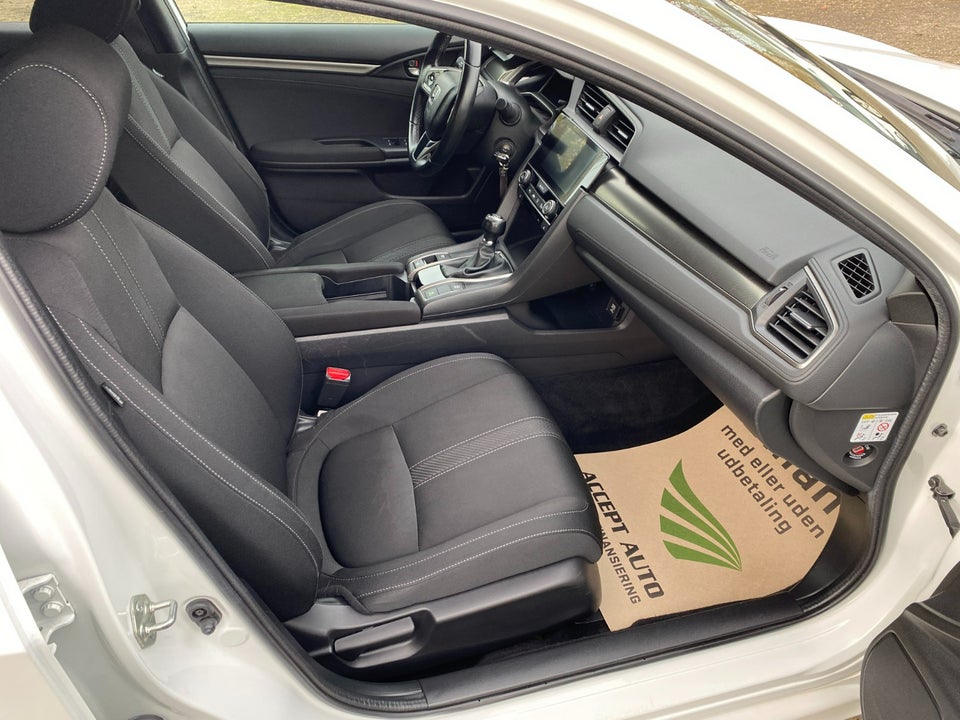 Honda Civic 1,6 i-DTEC Elegance 5d