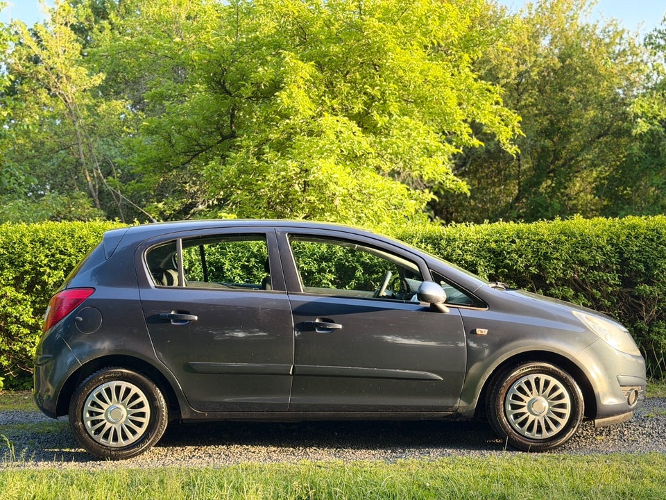 Opel Corsa 1,2 16V Enjoy 5d