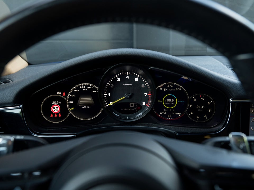 Porsche Panamera 4 2,9 E-Hybrid Sport Turismo PDK 5d
