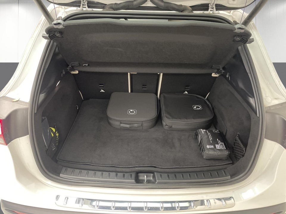 Mercedes EQA250 Progressive 5d