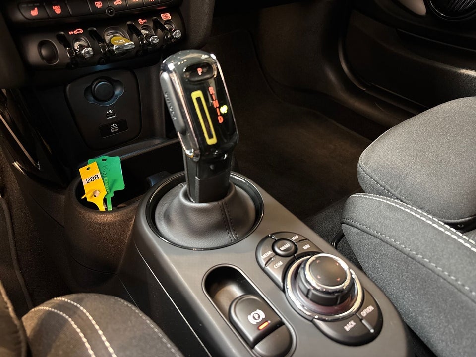 MINI Cooper SE Edition Premium Plus 3d