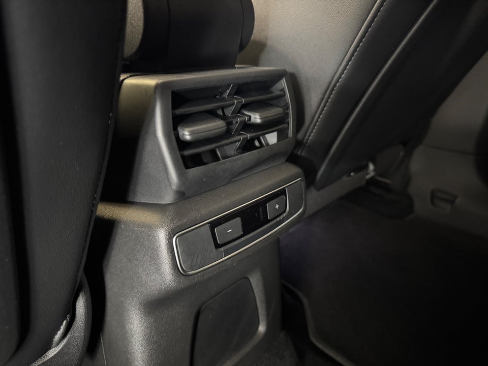 Audi Q4 e-tron 40 S-line 5d