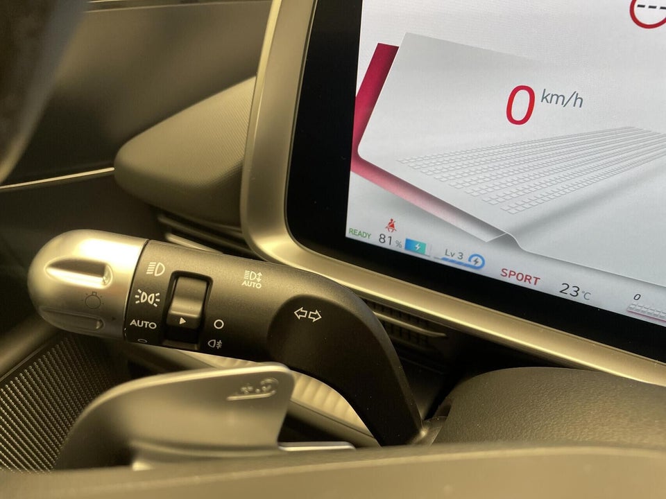 Hyundai Ioniq 6 77 Essential 4d