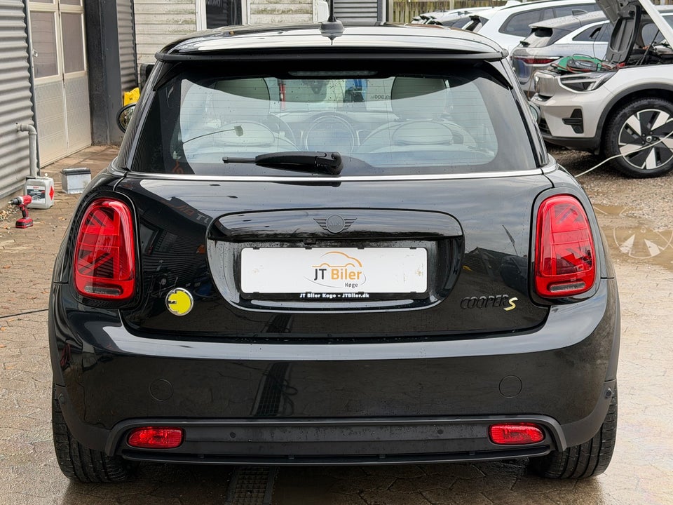 MINI Cooper SE Maximise 3d