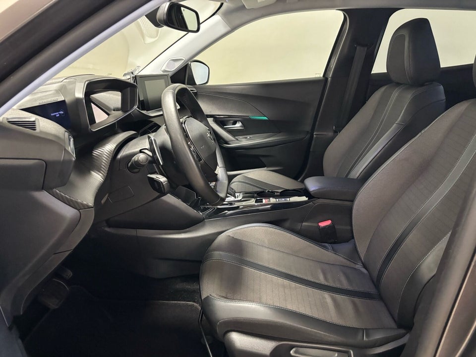 Peugeot 2008 1,2 PureTech 130 Platin Sport EAT8 5d