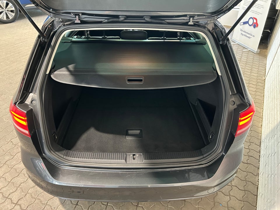VW Passat 2,0 TDi 150 Comfortline Premium Variant DSG 5d