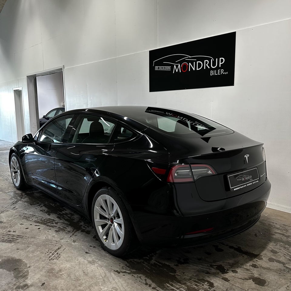 Tesla Model 3 Long Range AWD 4d