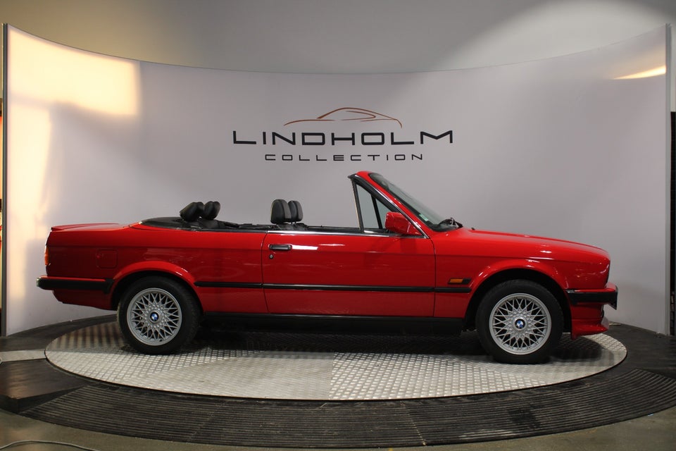 BMW 320i 2,0 Cabriolet 2d