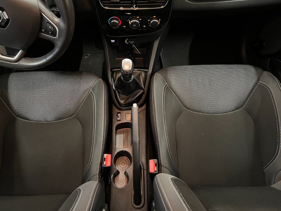 Renault Clio IV 0,9 TCe 90 Expression Sport Tourer 5d